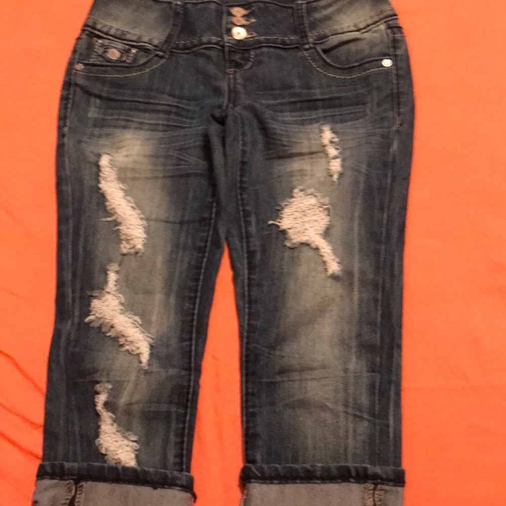 Juniors Capri Pants